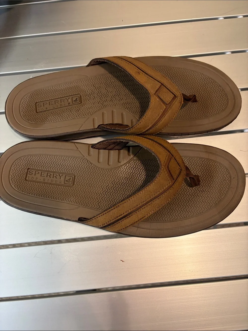 Sperry Havasu Men’s Tan Brown Leather Thong Sandals - Picture 2 of 3